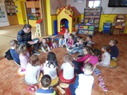 Spisovatel Jan Řehounek ve školce